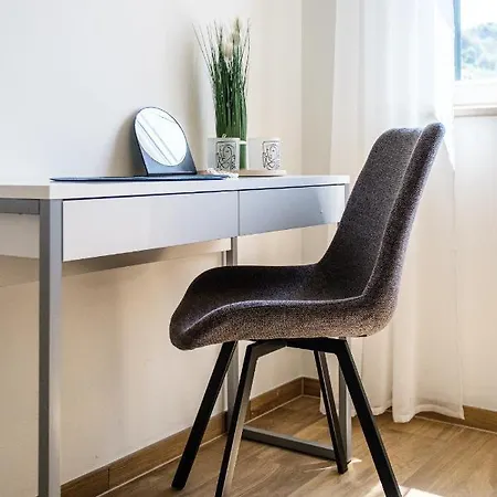 فيلة Janie With A Pool For Up To 16 People سوبيتار