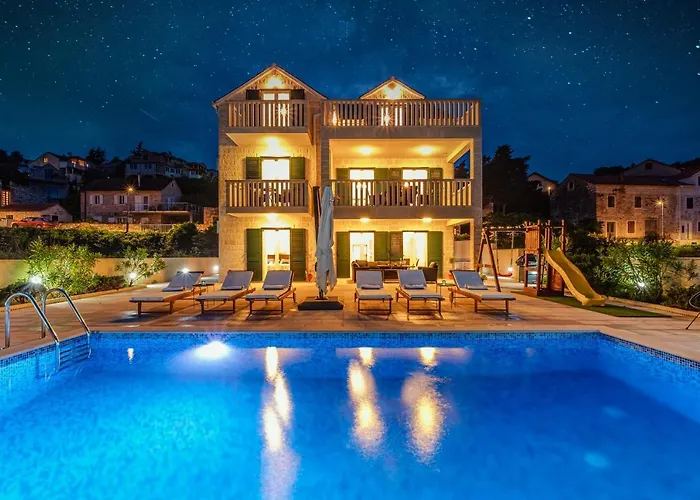 Janie With A Pool For Up To 16 People Villa San Pietro di Brazza